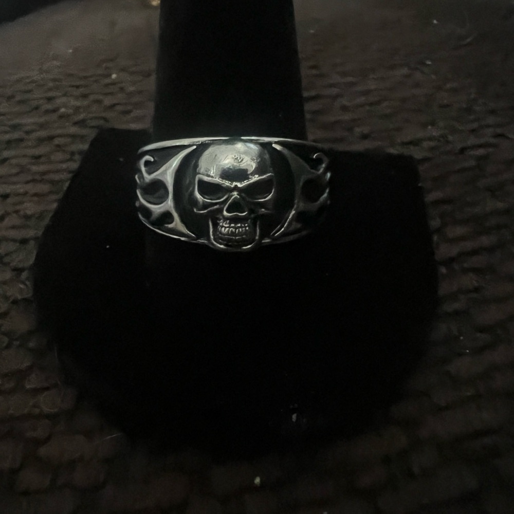 Silver Skull And Flame Ring Size 11